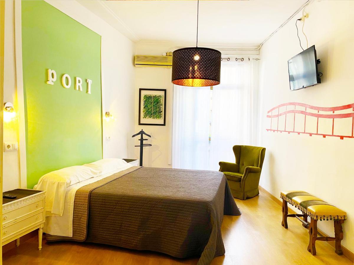 Hostal Portugal Барселона Экстерьер фото